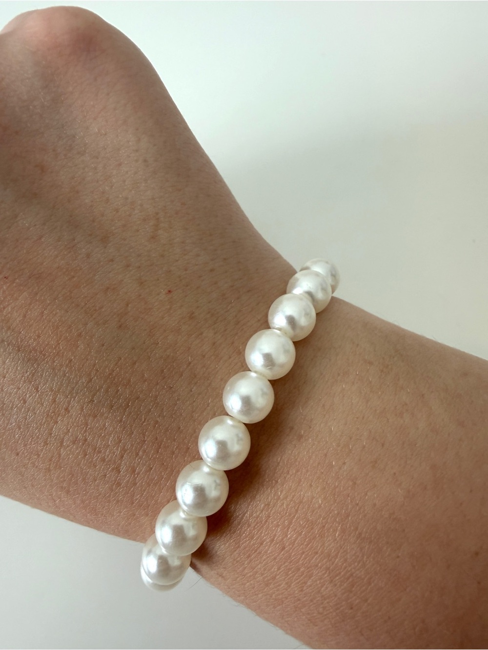 Classic White Pearl Stretch Bracelet - Elegant Women’s Jewelry